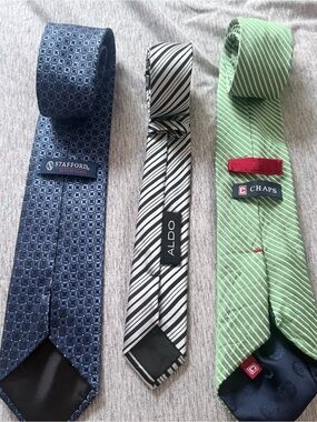 Stafford Blue Geometric Men's Tie